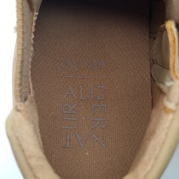 NWOT Naturalizer Genn-Swerve ankle booties, tan/light brown, women's 6.5 - Picture 10 of 16